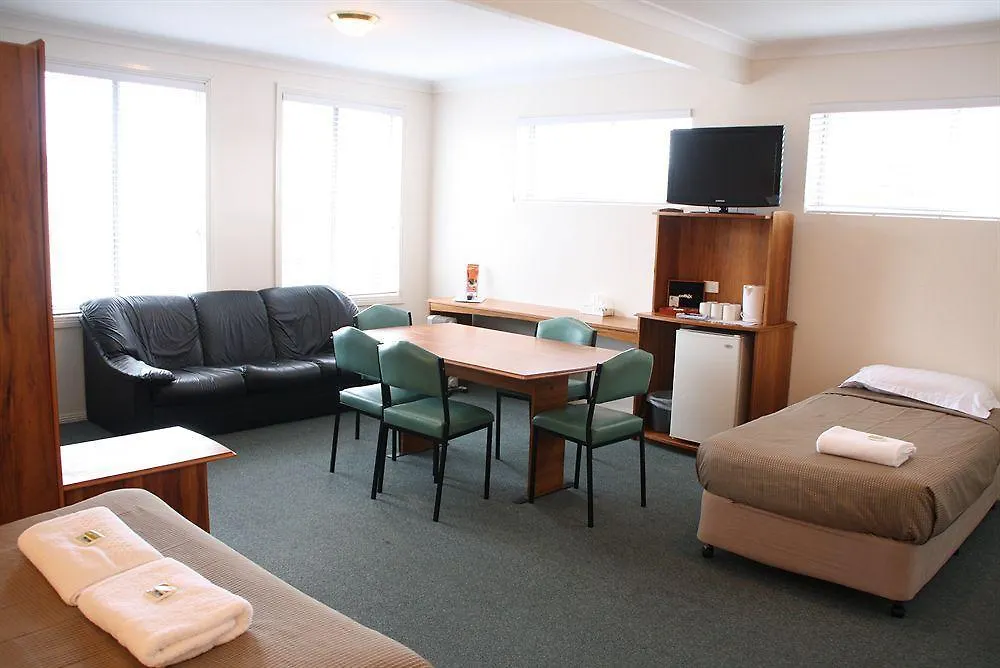 Hobart Tower Motel