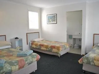 Hobart Tower Motel