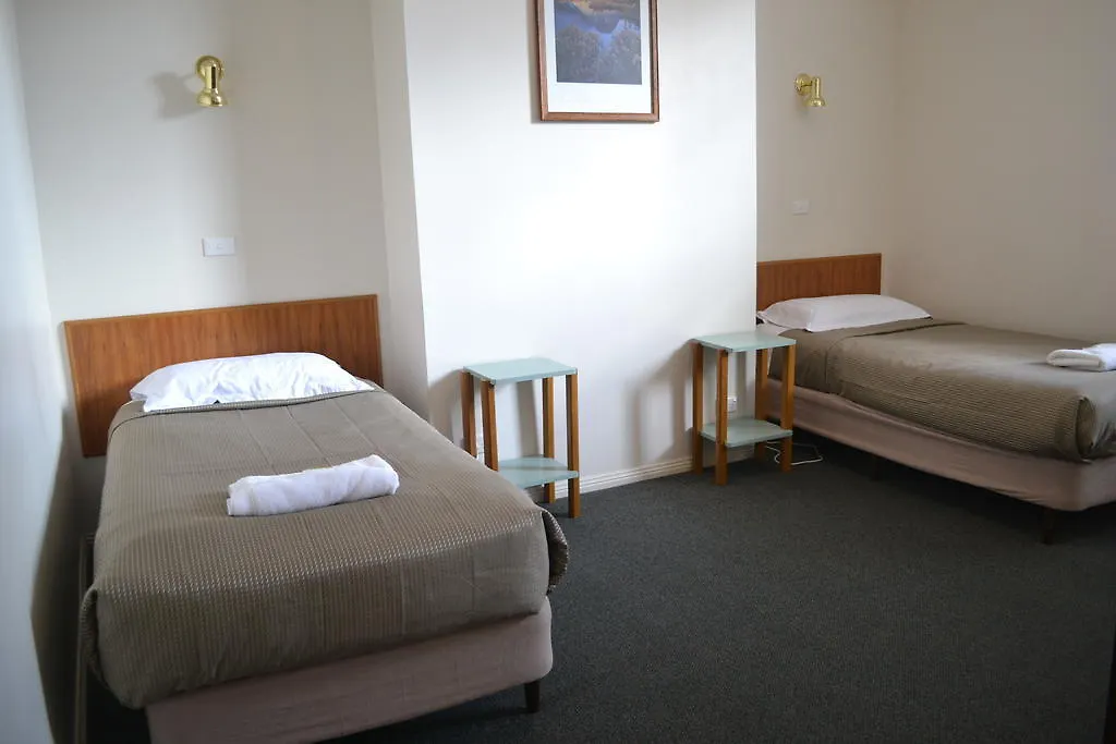 Hobart Tower Motel