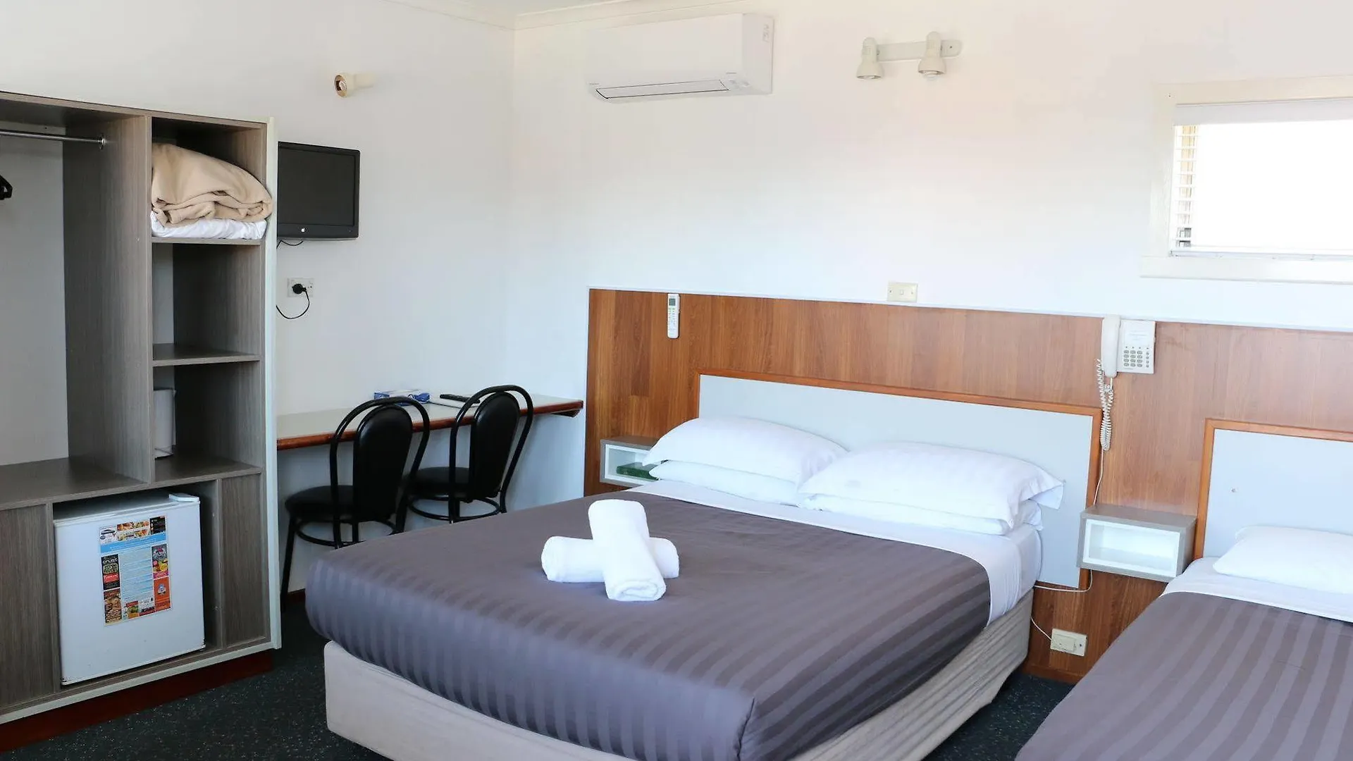 Hobart Tower Motel