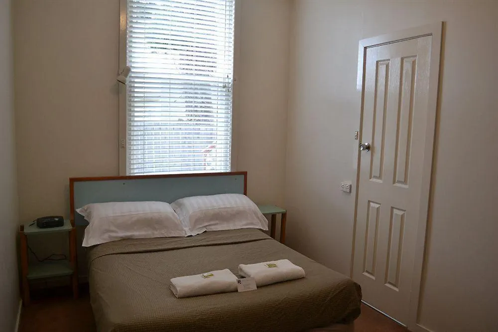 Hobart Tower Motel